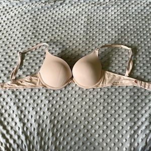 32B Victoria’s Secret Beige Push Up Bra